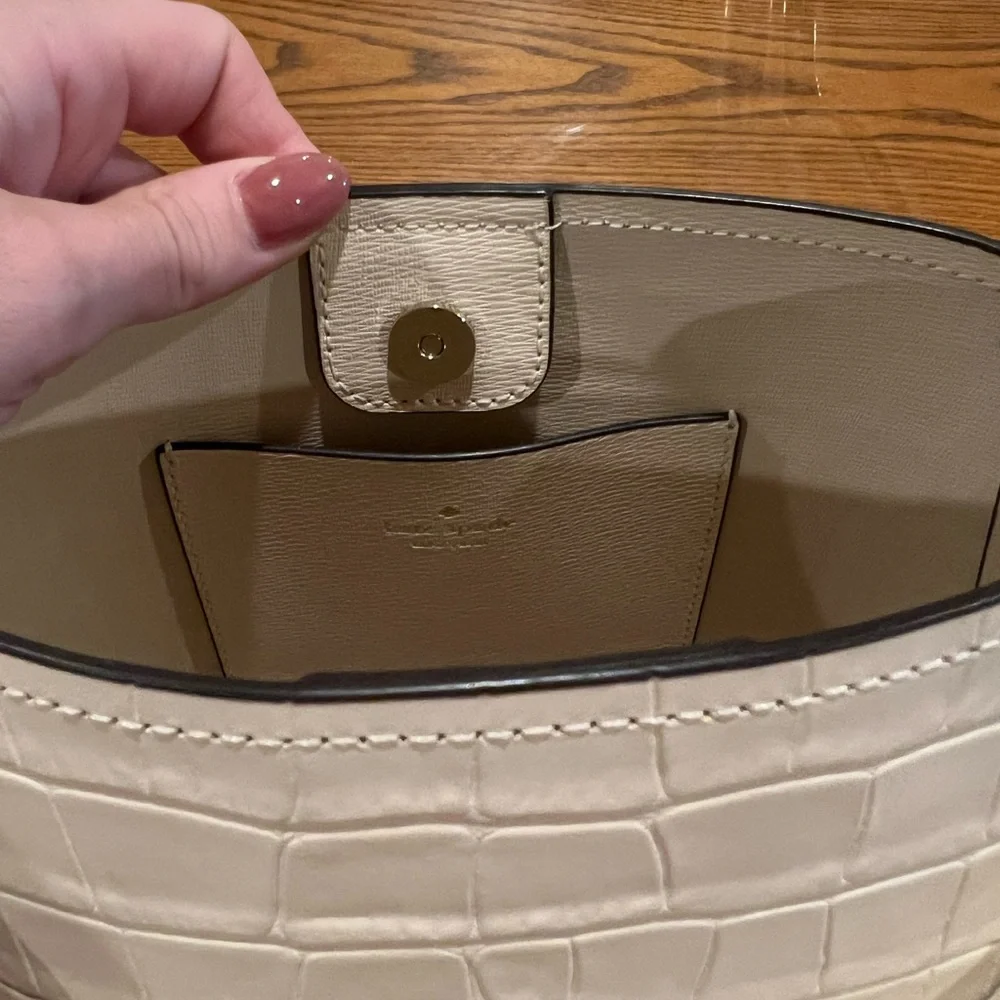 Kate Spade Cream Croc-Embossed Shoulder Bag - Picture 5 of 11
